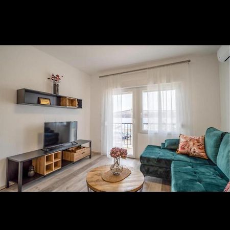 Apartman Jan Karlobag Exterior photo